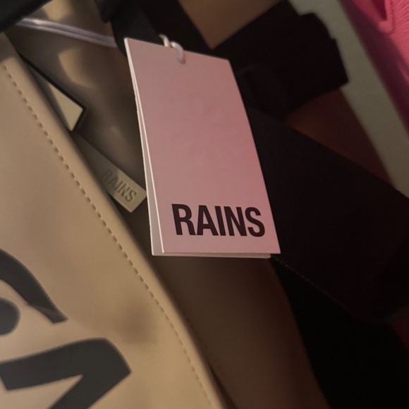 Rains Trail Weekenders Duffel in Sand